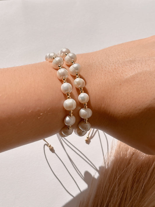 Ava Pearls Bracelet